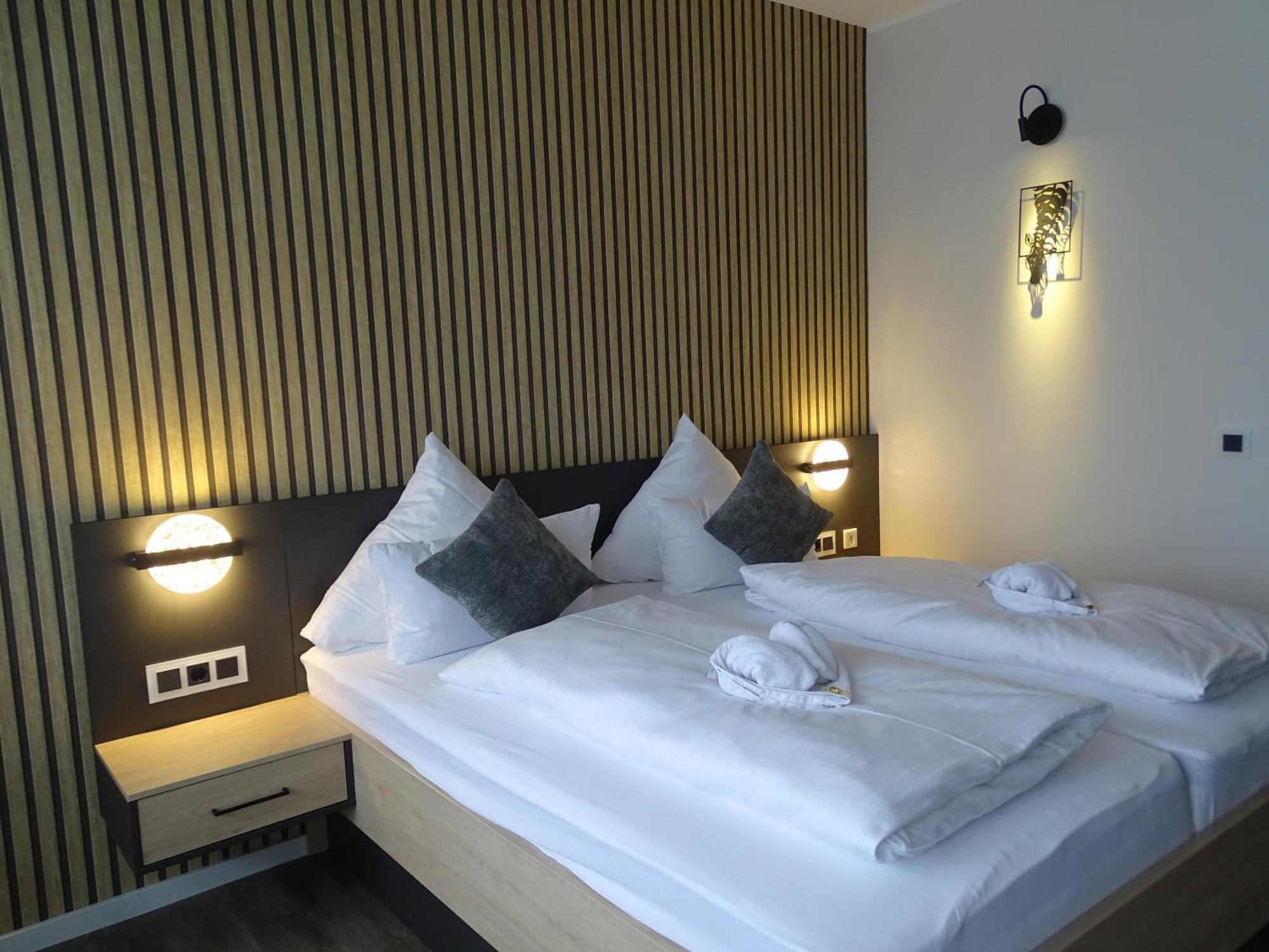 Hotel Zur Therme 巴德韦斯特科特 外观 照片